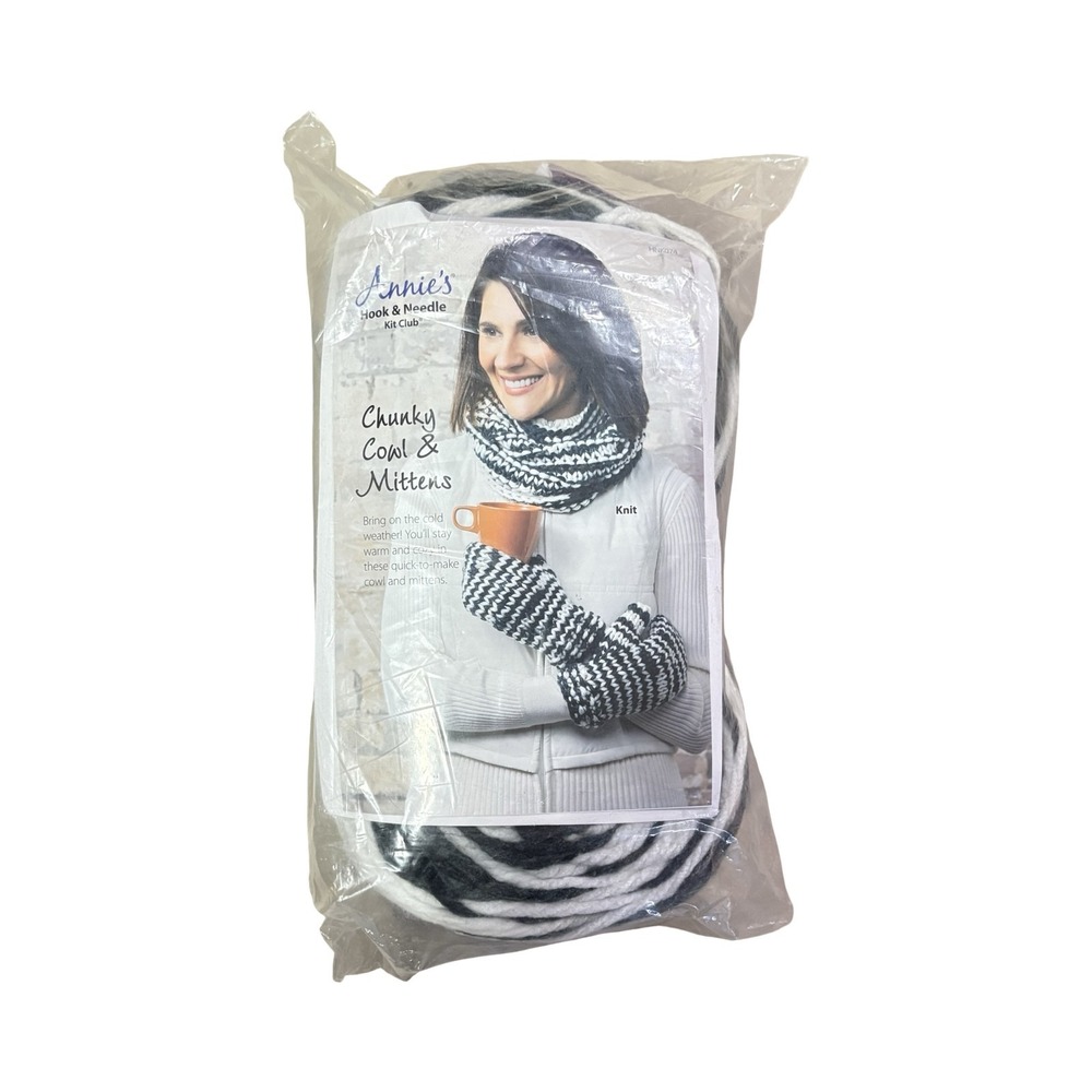 Annie's Chunky Cowl & Mittens Knitting Kit - Black & White Yarn, New Sealed